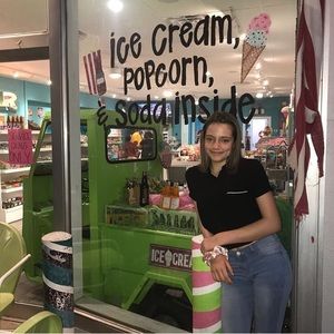 Meet your Posher, Lily